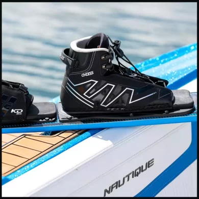 The KD AXCESS is a Great Mid-Range slalom binding, combining adjustability and support. We have lowered the top cuff with a Comfortable Lycra liner.