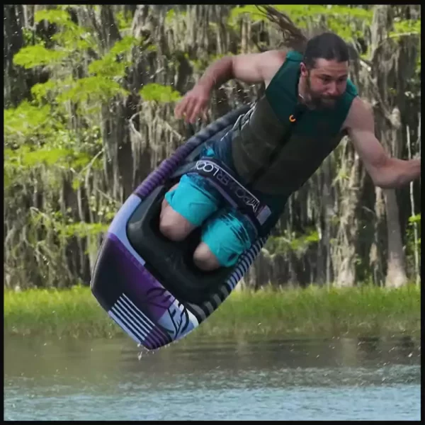 HO Element kneeboard rips and was shaped with hard rails for a deeper edge hold and deep tracking channels for stable landings. Tri-Density Moulded Pad