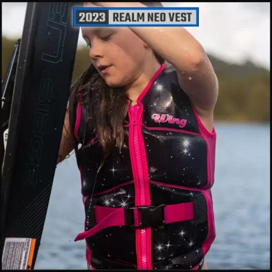 wing REALM Girls Neo L50S Vest has all the features of the adult vests packed into a youth size with segmented floatation for ultimate movement